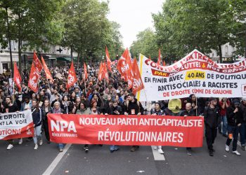 Ενάντια στην ακροδεξιά και σε αυτούς που της άνοιξαν το δρόμο, καμιά λύση δεν θα προκύψει μέσα από τις κάλπες: το μέλλον βρίσκεται στους αγώνες μας!