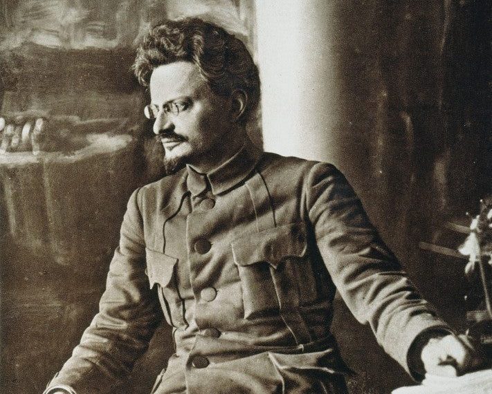 86 ΧΡΟΝΙΑ ΑΠΟ ΤΗ ΔΟΛΟΦΟΝΙΑ ΤΟΥ, Η ΔΡΑΣΗ ΚΑΙ ΟΙ ΙΔΕΕΣ ΤΟΥ ΤΡΟΤΣΚΙ ΣΥΝΕΧΙΖΟΥΝ ΝΑ ΑΚΤΙΝΟΒΟΛΟΥΝ!